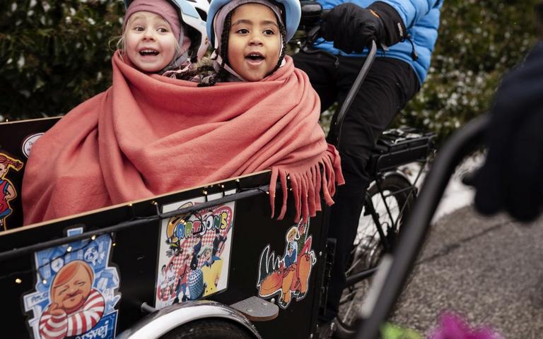 Legepatruljen i Tårnby Kommune er på tur med børn fra Børnehaven Saltværksvej