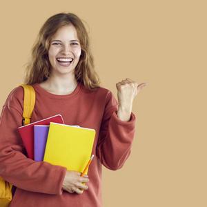 Glad ny ung pædagogstuderende er optaget på uddannelsen