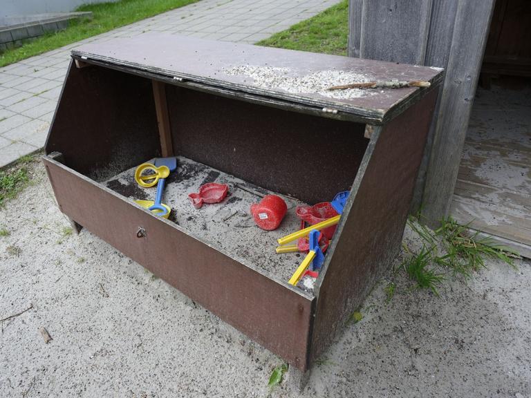 Nedslidt, ødelagt eller bare for lidt legetøj. Det er hverdag i mange danske daginstitutioner.