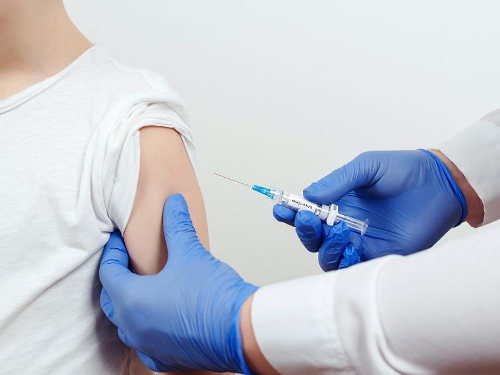 En række pædagoger under 50 år bør iølge Sundhedsstyrelsen bestille tid til vaccination mod COVID-19 og influenza