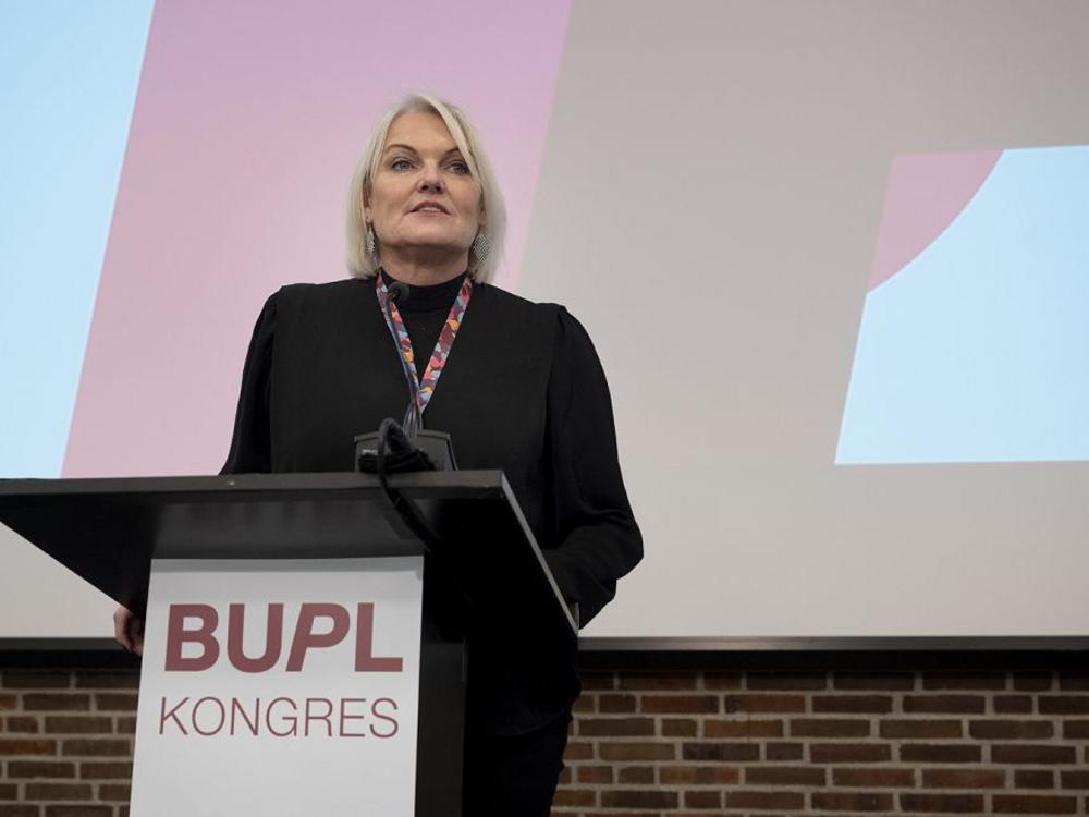BUPL-formand Elisa Rimpler på talerstolen under BUPL's kongres i november 2022
