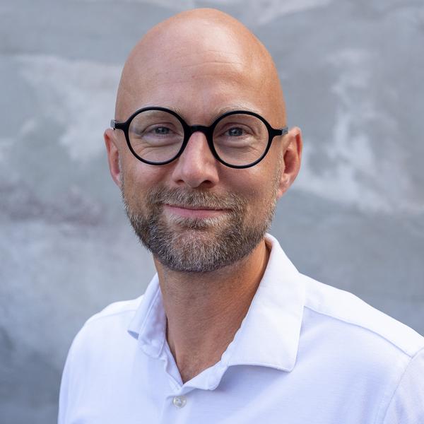 Andreas Rosenblad Ralund genopstiller