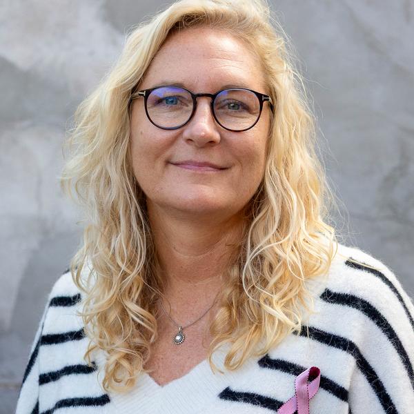 Jacqueline Sporon-Fiedler genopstiller