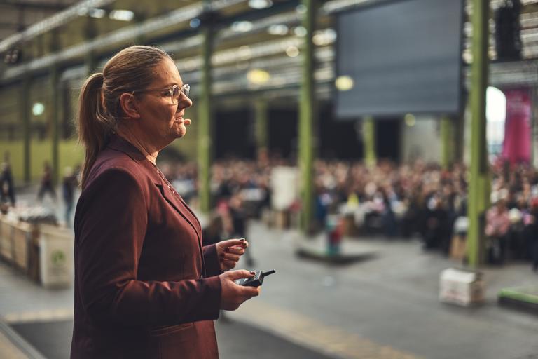 Søs Marie Serup taler til stormøde i BUPL