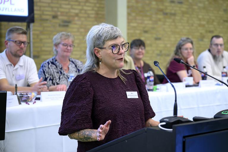 Mette Tolstrup Ringstrøm Andersen holder tale på generalforsamling